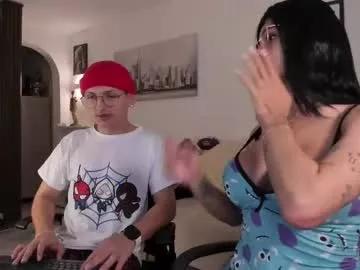 Away a_lejandro_08 on Chaturbate