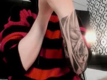 Freechat adeelinee on Chaturbate