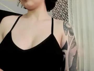 Freechat adeelinee on Chaturbate