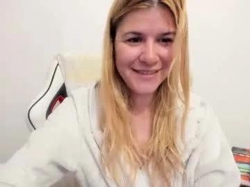 Freechat artsyandcraftsy_ on Chaturbate