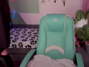 Away azaliya_haze on Chaturbate
