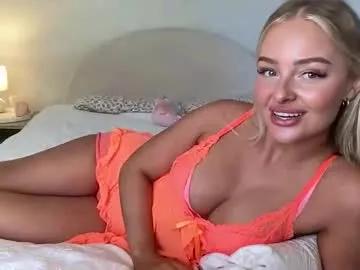 Freechat bbybreex on Chaturbate