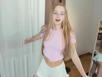 Freechat blondysky on Chaturbate