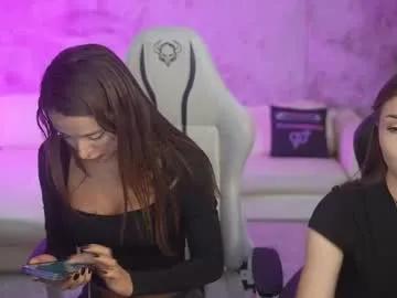 Freechat bright_diamonds_054 on Chaturbate