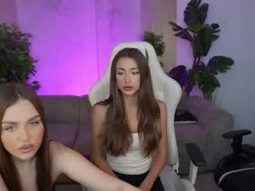 Freechat bright_diamonds_054 on Chaturbate