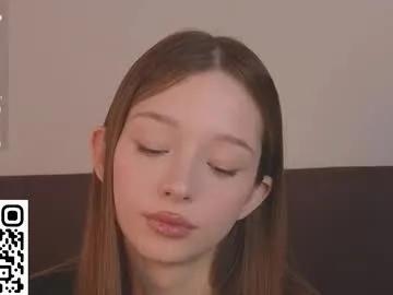 Freechat cherrymira on Chaturbate