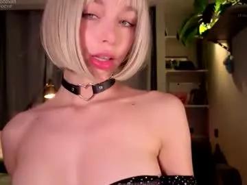 Freechat cutieeeeva on Chaturbate