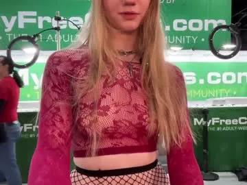 Freechat eve003300 on Chaturbate