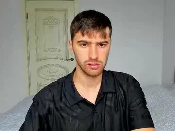 Freechat gilbertogonzales on Chaturbate