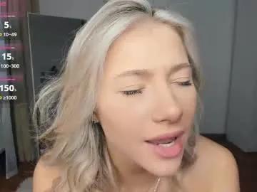Freechat glossybabe_ on Chaturbate