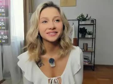 Freechat glossybabe_ on Chaturbate