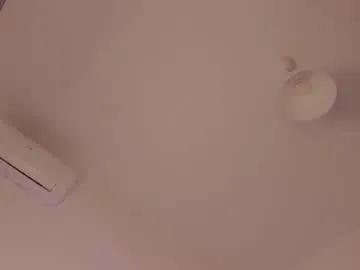 Away itsbellax on Chaturbate