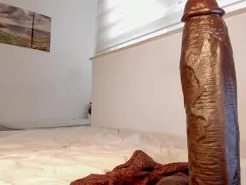 Away itsbellax on Chaturbate