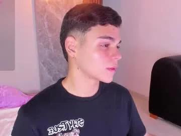 Freechat james_jonnes on Chaturbate