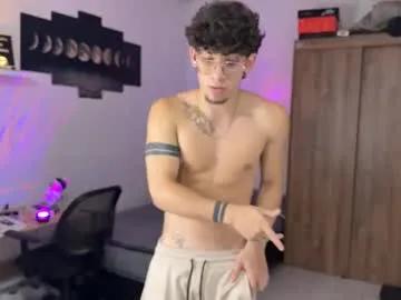 kisan_smith — Flash dick #bigcock #muscle #kind #master #str8 [50 tokens left]