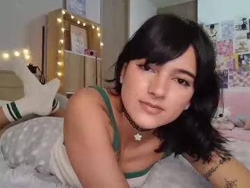 Freechat kittenmoon_ on Chaturbate
