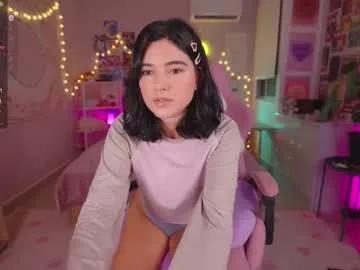 Freechat kittenmoon_ on Chaturbate