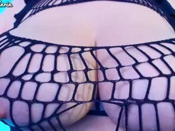 Freechat maggielandrin on Chaturbate