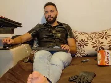 Freechat master_roberto333 on Chaturbate