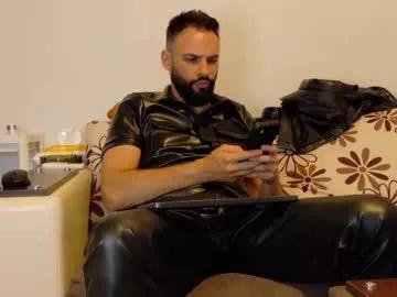 Freechat master_roberto333 on Chaturbate