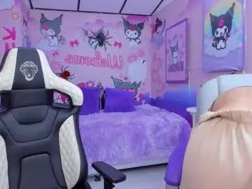 Freechat michell__petit_ on Chaturbate