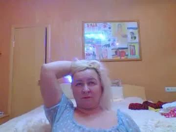 miranda_robinson — GOAL: BARE CHEST NIPPLES COST [100 tokens remaining] Hot Milf makes a show with big tits #mature #bbw #milf #bigass #bigboobs