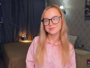 nicolavanderbie — GOAL: step back and show ny sexy outfit<3 [15 tokens remaining] Welcome to my room! #new #shy #feet #teen #skinny