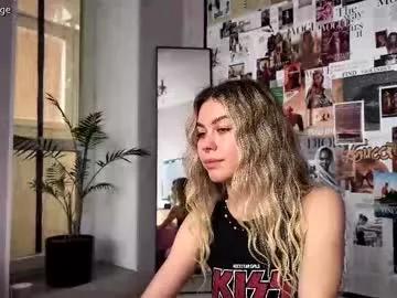 Group nika_lodge_official on Chaturbate