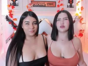 Freechat ninablooms01 on Chaturbate