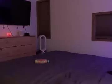 Freechat peacheekitty on Chaturbate