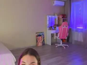 Freechat queenelia on Chaturbate