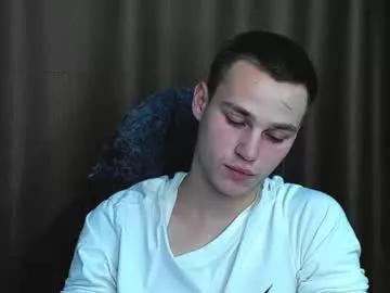 Freechat robert10211 on Chaturbate