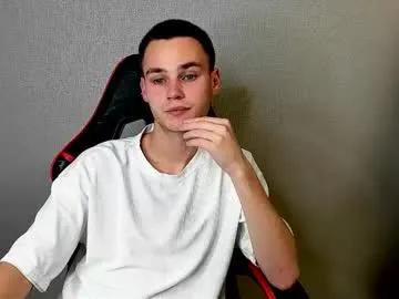 robert10211 — naked #18 #bigcock #cumshow #young [100 tokens remaining]