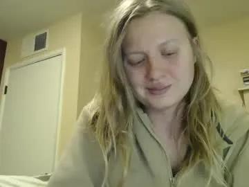 scartit — coat off #feet #blonde #bigboobs #girlnextdoor #nolush [11 tokens remaining]