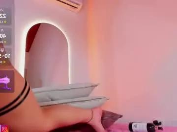 Freechat sofi_blossom on Chaturbate