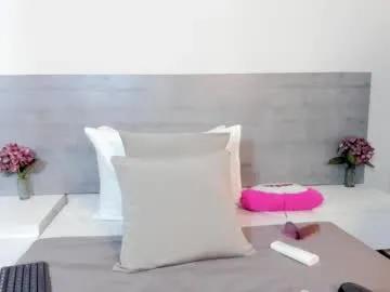 Freechat sunnywhitee on Chaturbate