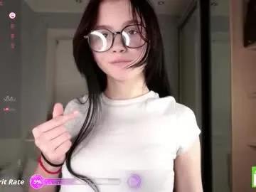 Freechat sweetyoops on Chaturbate
