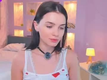 Freechat synne_glows on Chaturbate