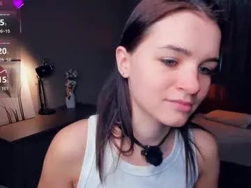 Freechat synne_glows on Chaturbate