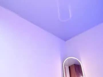 Freechat tinymoon_ on Chaturbate