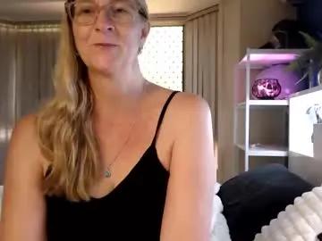 Freechat total_aussie_milfs on Chaturbate