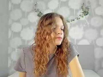 Freechat velvetrisque on Chaturbate