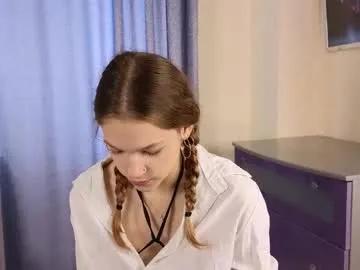 Freechat velvetrisque on Chaturbate