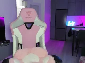 wowlovie666 on Chaturbate 