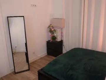 Freechat yess_kiki on Chaturbate