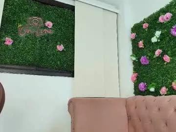 Freechat zuri_villegas on Chaturbate