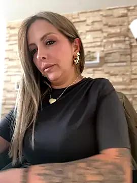 Freechat _Abril-Office1 on StripChat