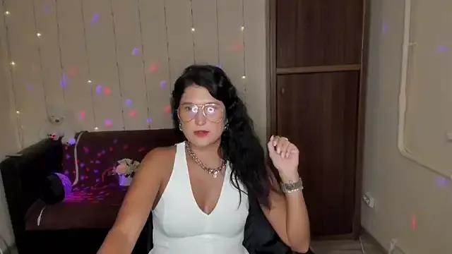 Alianna_Solo_Kisses on StripChat 