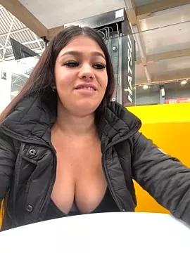 Freechat Alyshanon18 on StripChat