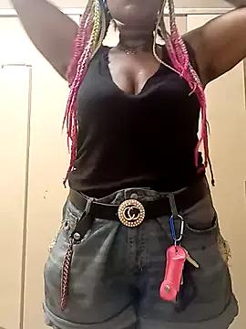 Freechat AmazonianMistress on StripChat